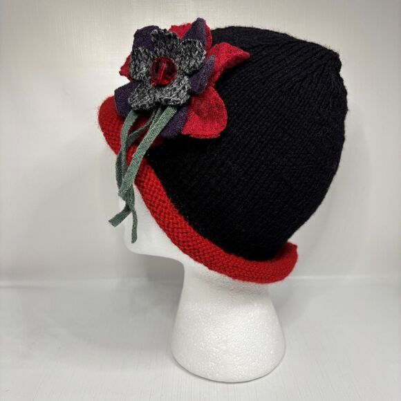 Womens Knit Boho Artsy Cloche Hat Small Medium Statement Eclectic Unique